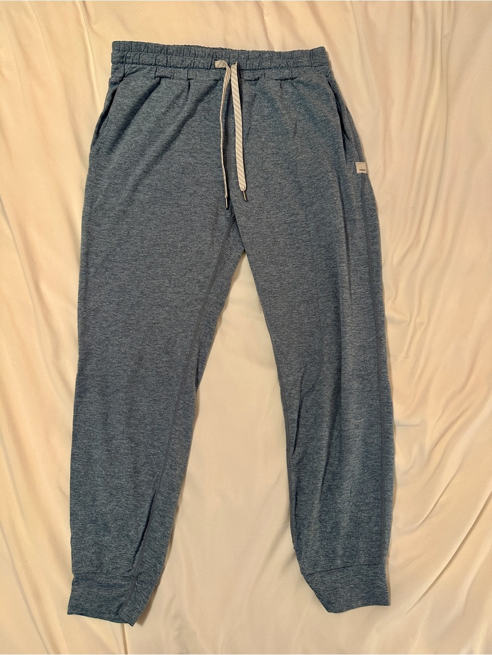 Vuori Performance Drawstring Joggers. Size Small. Light Blue/Grey